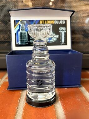 St. Louis Blues 2019 Stanley Cup Champions Crystal Stanley Cup